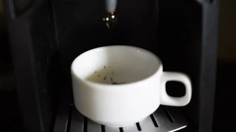Coffee poured into a Cup. Stock Footage 39083580