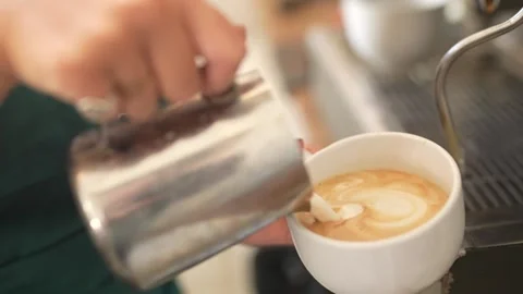 Coffee Pouring 動画素材 168431718