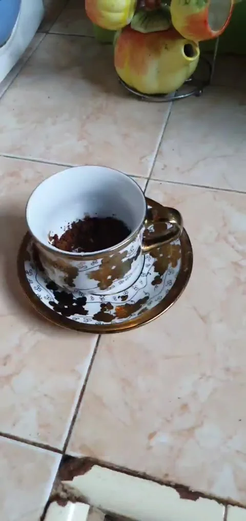 Coffee Pouring 動画素材 242503734