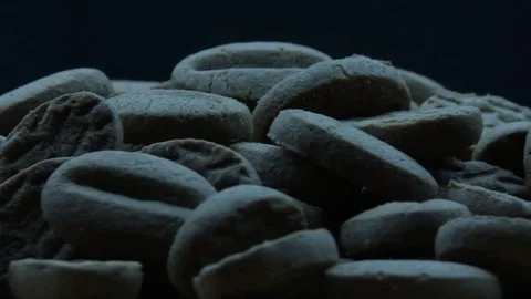 Coffee-shaped cakes 스톡 동영상 80107414