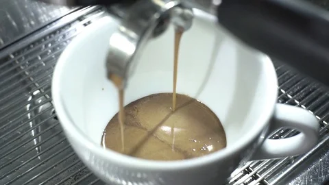 Coffee shop, coffee making Stock-Footage 101615005