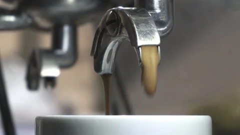 Coffee shop, coffee making Stock-Footage 101615152