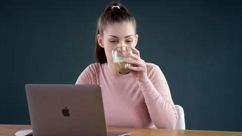 Coffee while working Vidéo 128125073