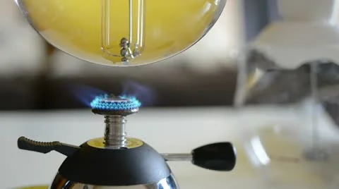 Coffeepot over the butane burner 库存影片 22257915