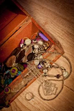 Coffer with jewels Stock Photos