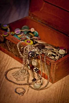 Coffer with jewels Stock Photos