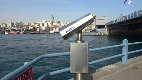 Coin-operated binocular viewer overlooking Galata Tower and Golden Horn Video stock 343101068