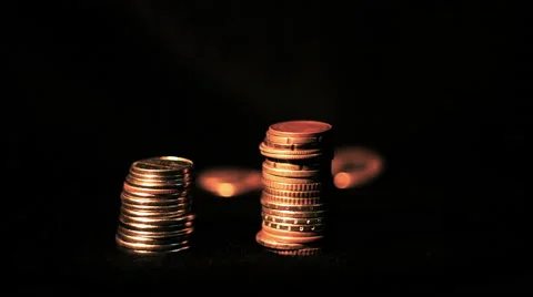 Coins decrease in timelapse 库存影片 64345523