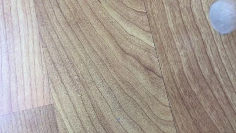 Coins Falling in Slow Motion Видео 81337587