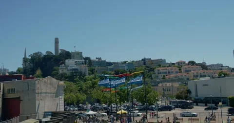 Coit Tower stands tall overlooking the city skyline. Stock Footage 337415204