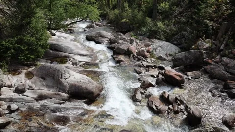 The Cold Creek Waterfalls 스톡 동영상 324813004
