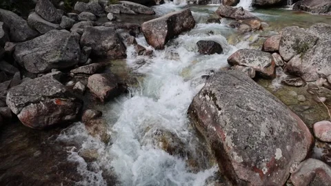 The Cold Creek Waterfalls 스톡 동영상 324813006