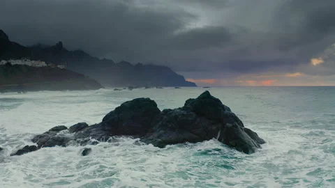 Cold Ocean shore with Dramatic colors. Stock Footage 146825930