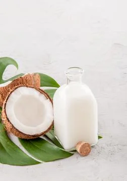 Cold-pressed coconut oil Stock Photos