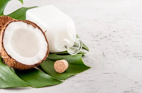 Cold-pressed coconut oil Stock Photos
