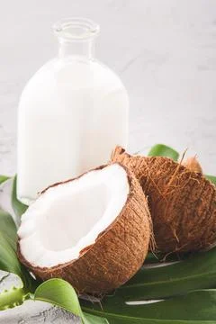 Cold-pressed coconut oil Stock Photos