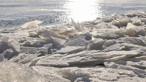 Cold river with a lof of small clusters of ice 動画素材 87874926