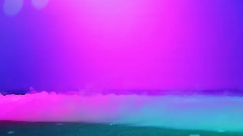 Cold smoke on stage in stage lighting Vidéo 124016673