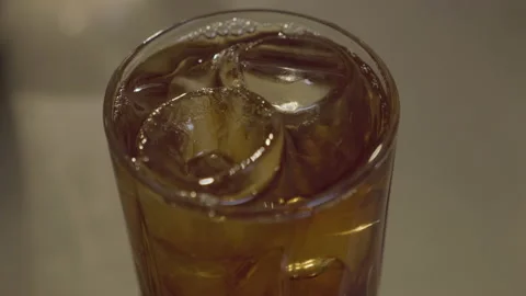 Cold tea with ice Stock-Footage 220846512