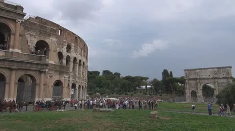 Coliseum and Arch of Constantine Video stock 12418265
