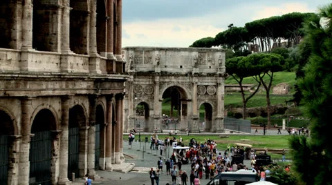 Coliseum and Arch of Constantine Video stock 34777990