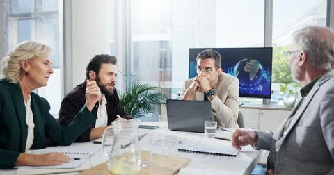 Collaboration, meeting and problem solving with business people in office Foto stock