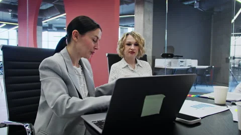 Collaborative meeting on benchmarking and internal recruitment process Stock Footage 317400944