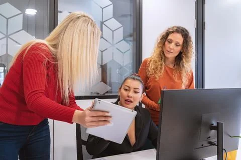 Collaborative office work with digital devices 스톡 사진