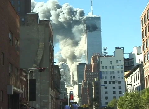 The collapse of woreld trade tower  스톡 동영상 171998627