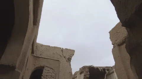 Collapsed building in M'hamid, southern of Morocco, Africa in 4K establishing Stock Footage 92103652