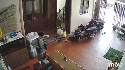 Collapsing Beam Causes Catastrophic Damage, Vinh, Nghe An, Vietnam 스톡 동영상 252613116