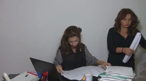 Colleagues at work trying to solve problems.,Teamwork 스톡 동영상 24719880