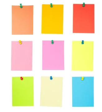 Collection of different colored pinned sheets of note papers stickers Isolate Foto stock