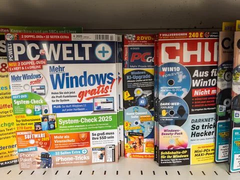Collection of German Computer Magazines Featuring Windows Tips and Tricks Stock Photos