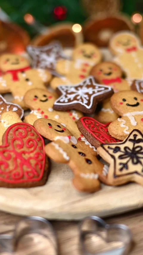 Collection of gingerbread men and biscuits Stock Footage 294937152