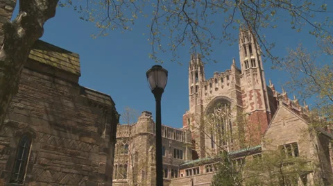 College campus building Vídeo Stock 34619069