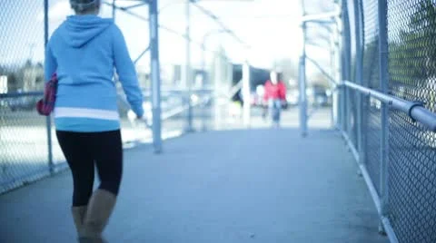 College students on campus Stock-Footage 9026581
