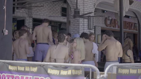 College students drinking during Spring Break Fort Lauderdale Beach Florida Stock Footage 331307651