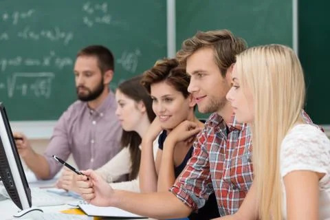 College students studying using a computer Stock-Fotos