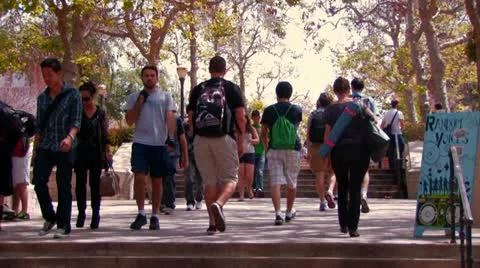 College students walking to class 1 Stock Footage