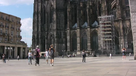 Cologne cathedral tilt up Video stock 51352731