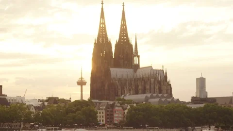 Cologne Dom cathedral sunset 30sec Stock Footage 79899326