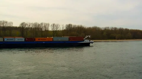 Cologne , Germany - March 24, 2014 : Barge with international containers Video stock 36591473