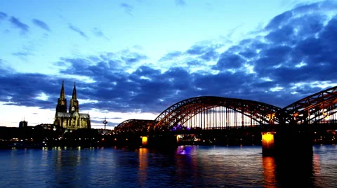 Cologne Germany night timelapse tilting movenent 動画素材 65566882