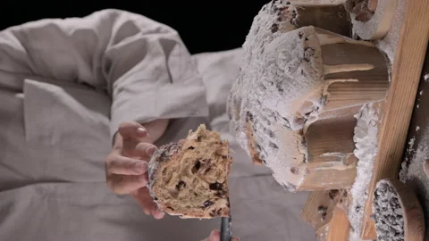 Colomba with chocolate. Easter Italian cake with almonds and chocolate in the Stockbeeldmateriaal 231563330
