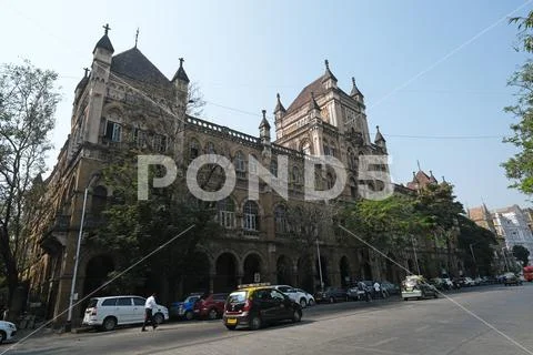Colonial-era Elphinstone College in Mahatma Gandhi Road, Kala Ghoda, Mumbai Stock Photos