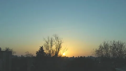 COLONNA SUNSET OVER ROOFTOPS TIMELAPSE2 库存影片 150648764