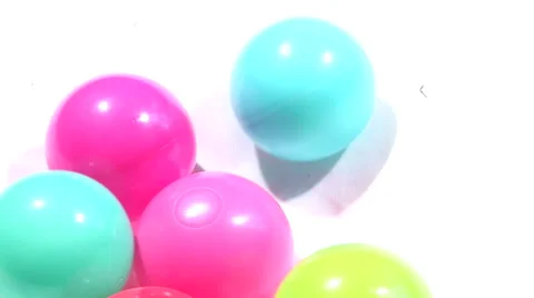 Color balls on white background Vidéo 40540595