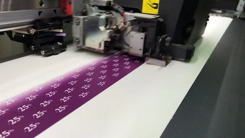 Color printing on wide format printer Vídeos de archivo 101096084