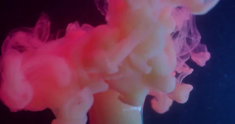 Color smoke cloud cracked light bulb neon paint Video stock 323151862